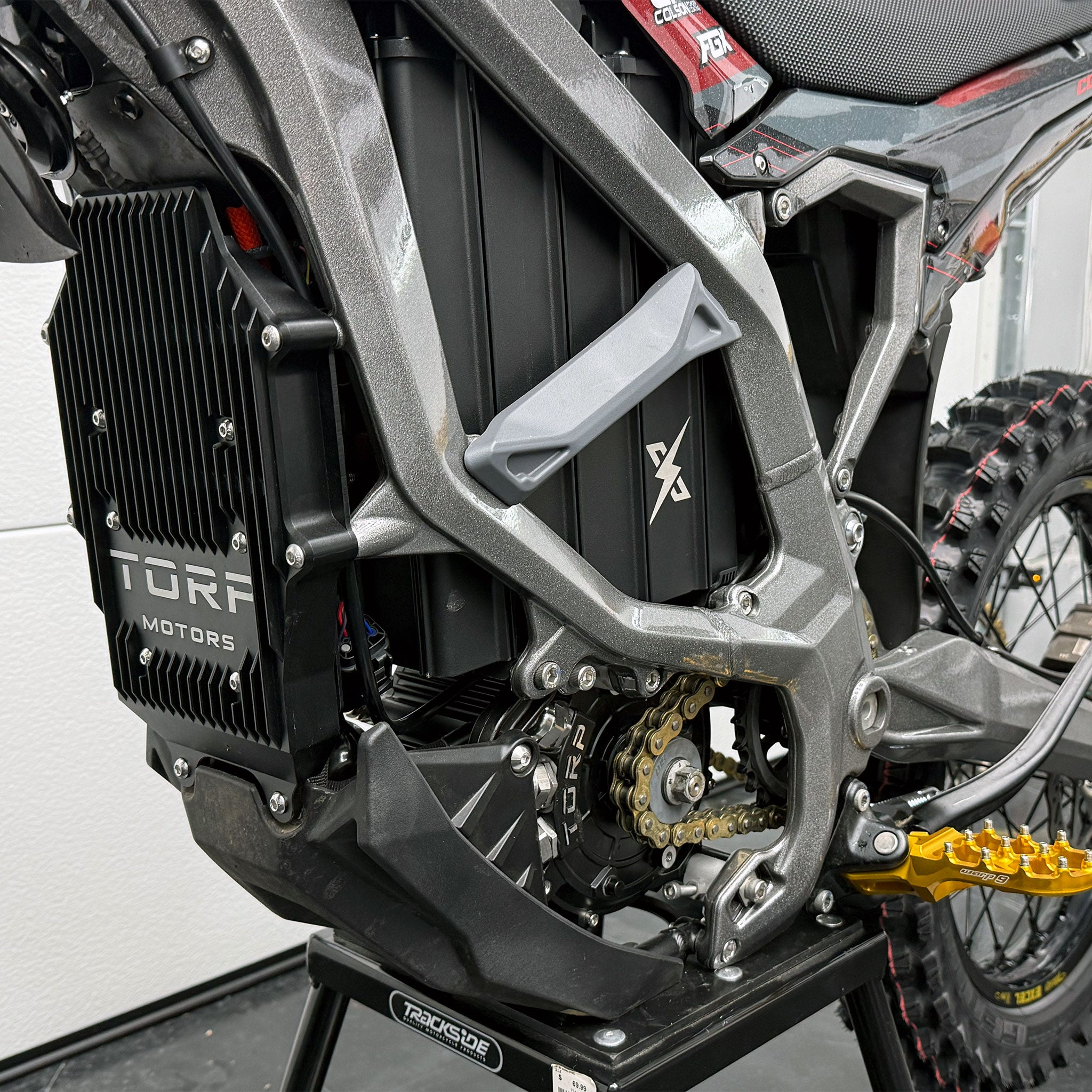 SurRon Ultra Bee Upgrades: Nexbat Battery, Torp TC1000 Controller, Torp TM50 Motor